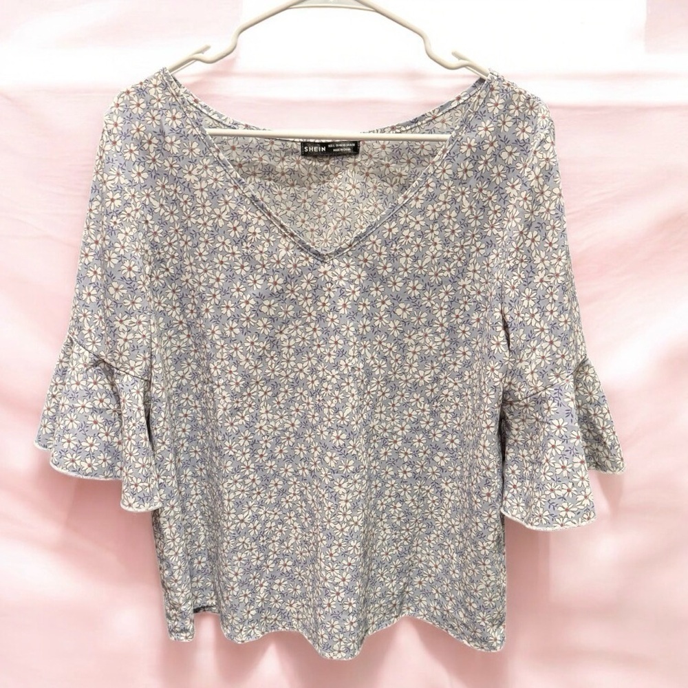 Shein Blue Floral daisy Top blouse LARGE